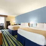 Days Inn By Wyndham Fargo - West Acres