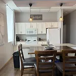 Downtown-Near Sanford Hospital-Convenient Location