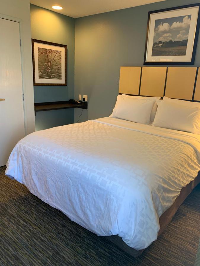Hotel Candlewood Fargo-north Dakota State By Ihg 2*