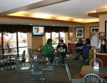 Hotel Days By Wyndham - West Acres 2*