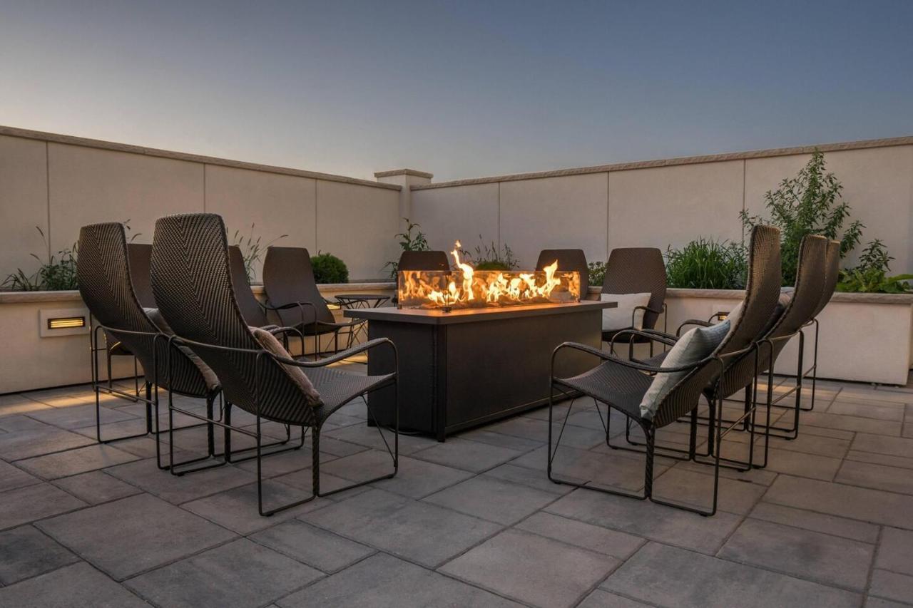 Courtyard By Marriott Fargo