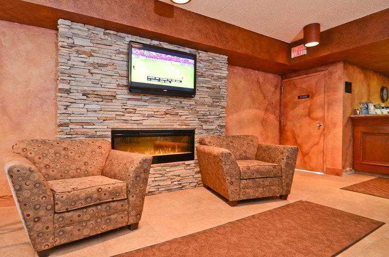 Hotel Ramada By Wyndham Fargo