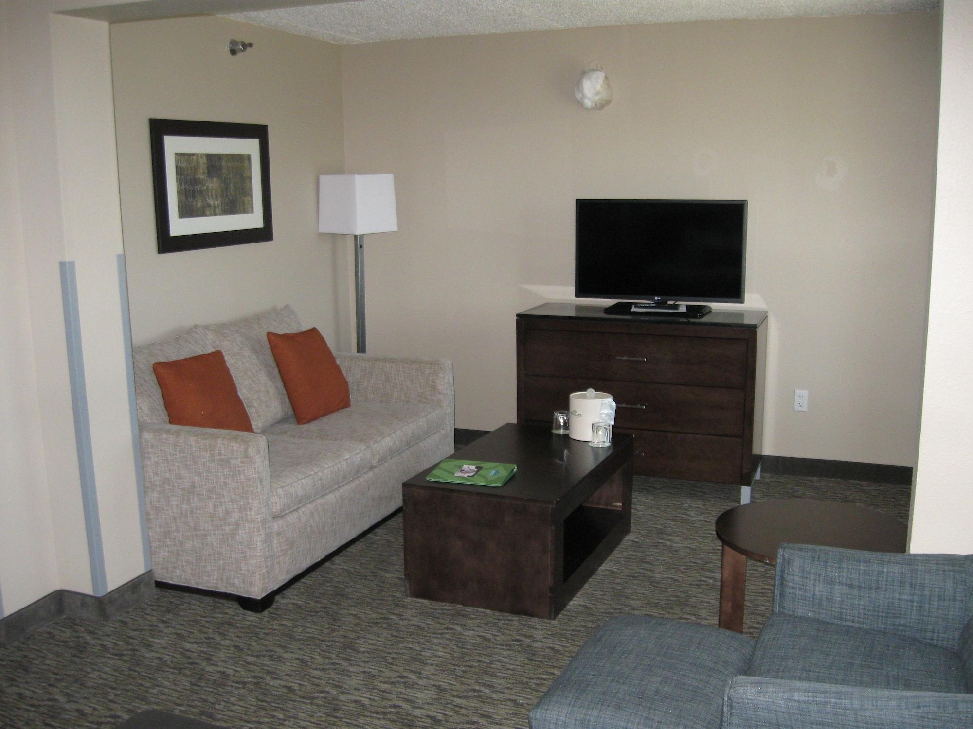 Wingate By Wyndham Hotel