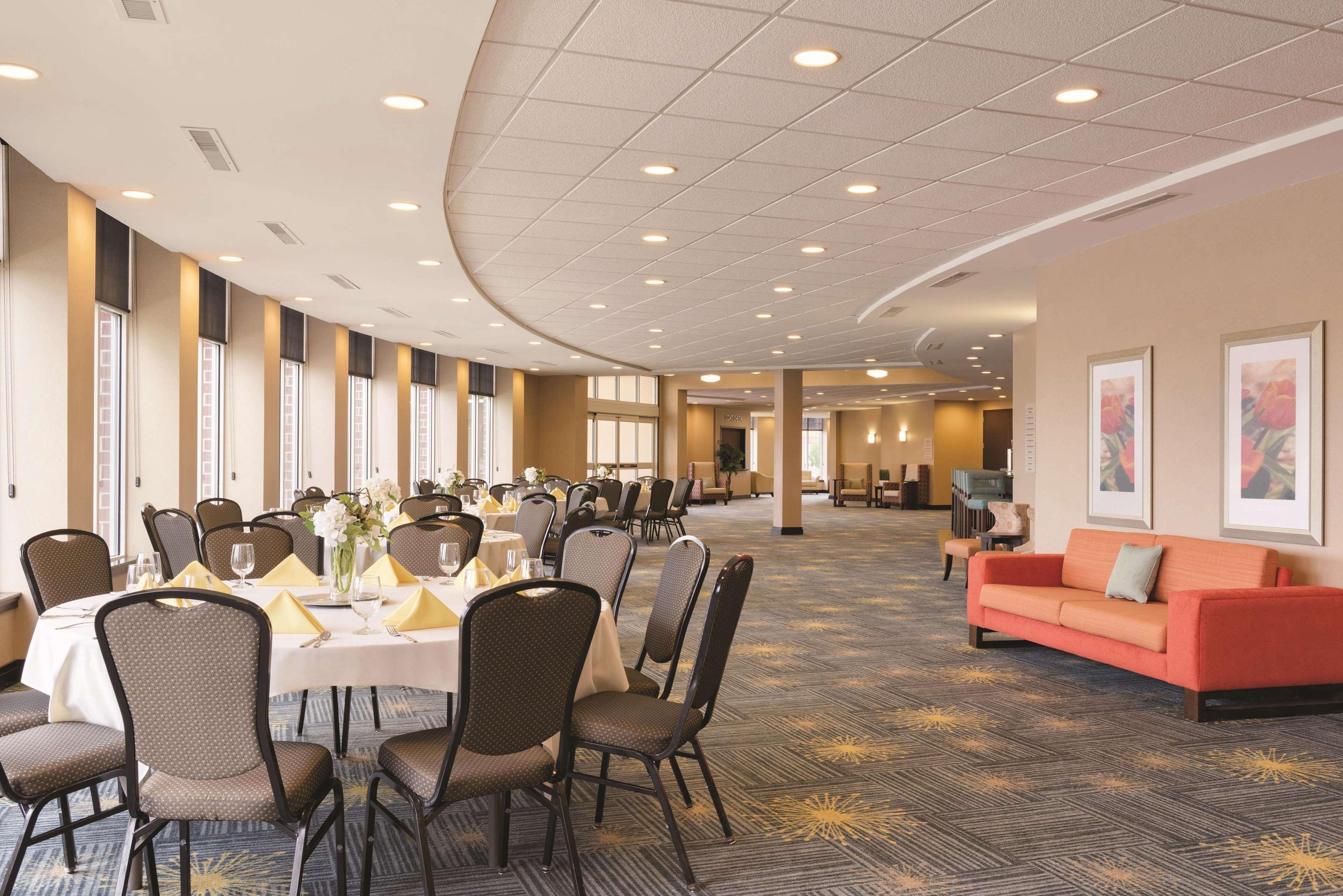 Hilton Garden Hotel 3*