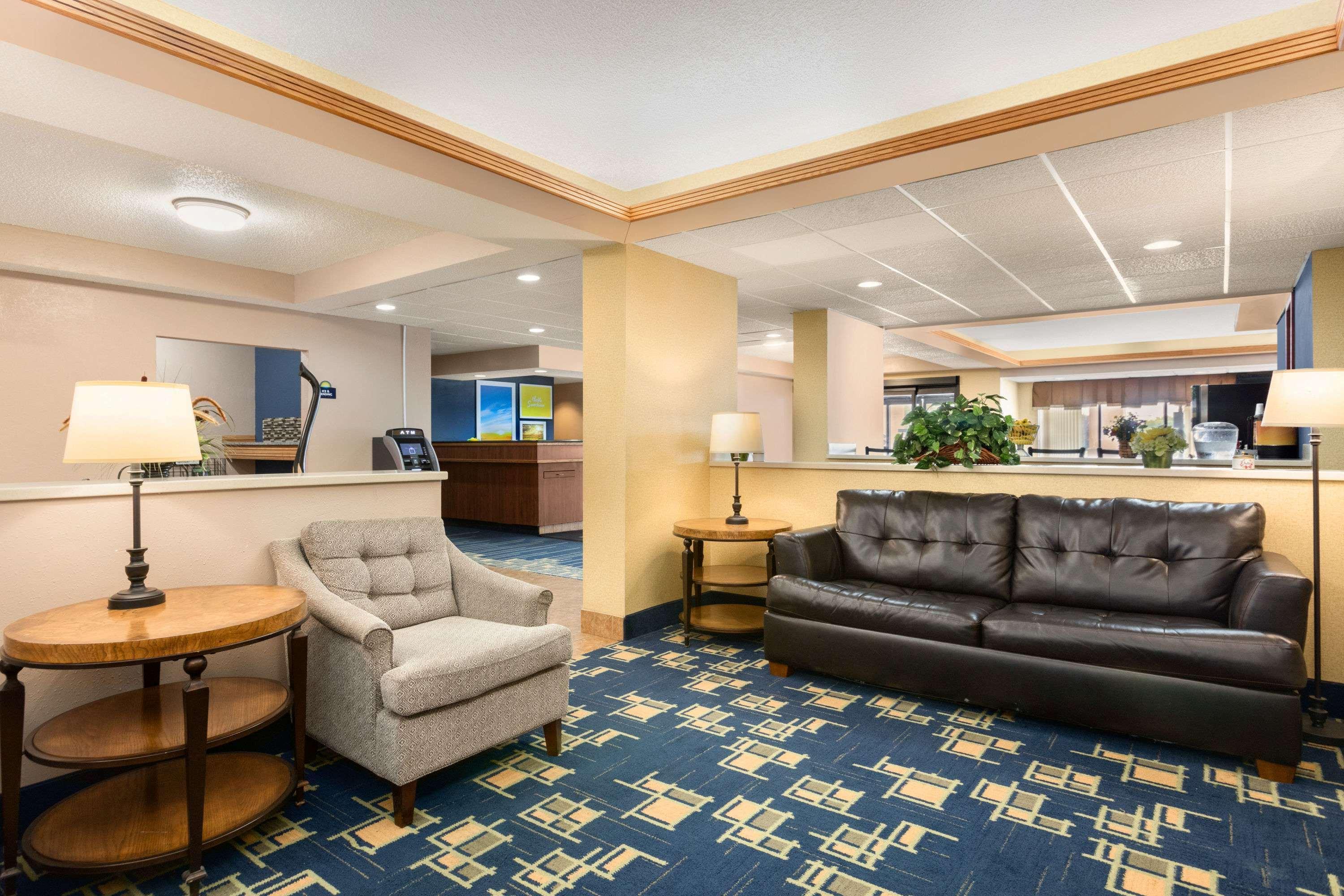 Days By Wyndham - West Acres Hotel Fargo