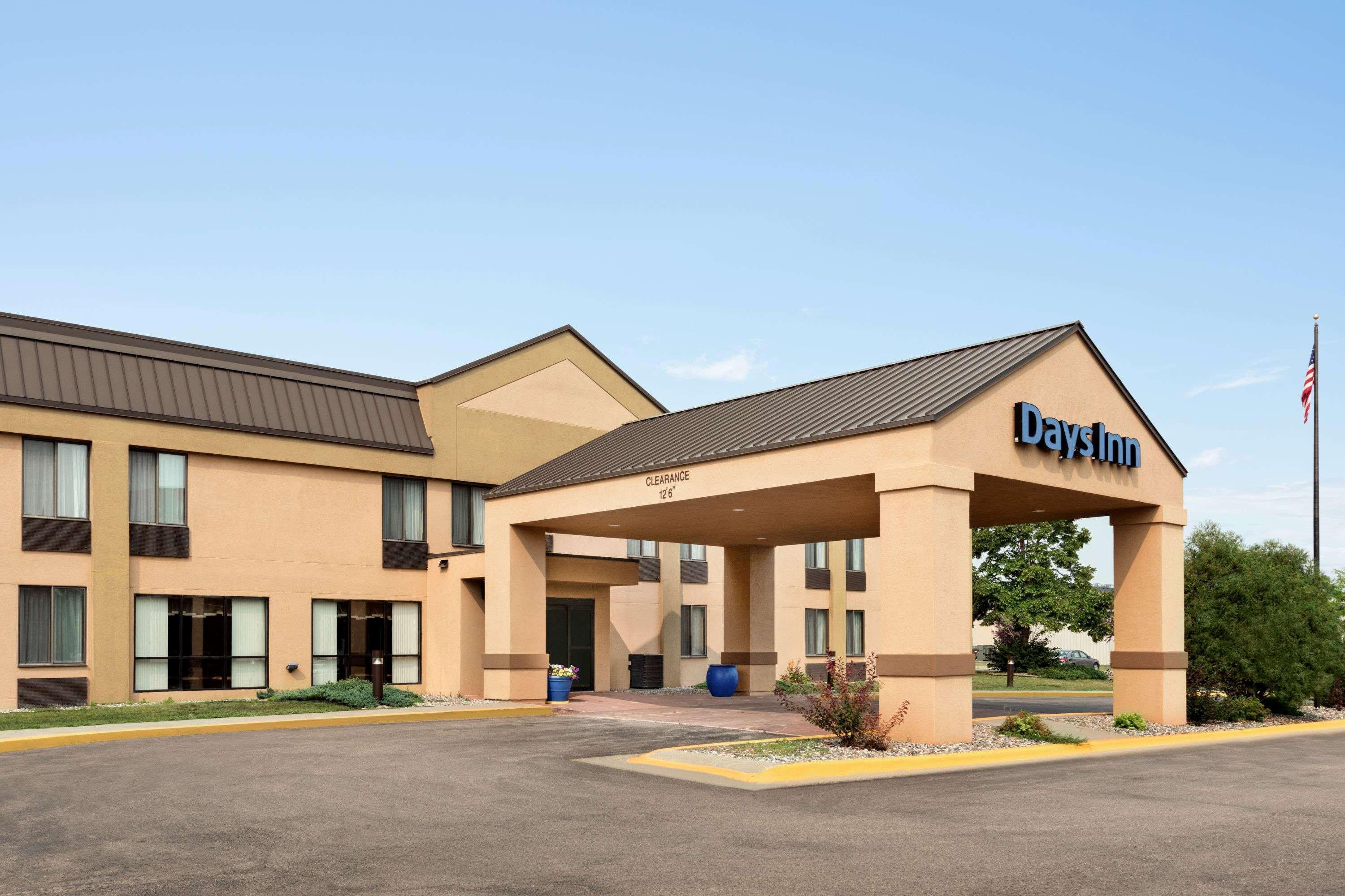 Hotel Days By Wyndham - West Acres 2*