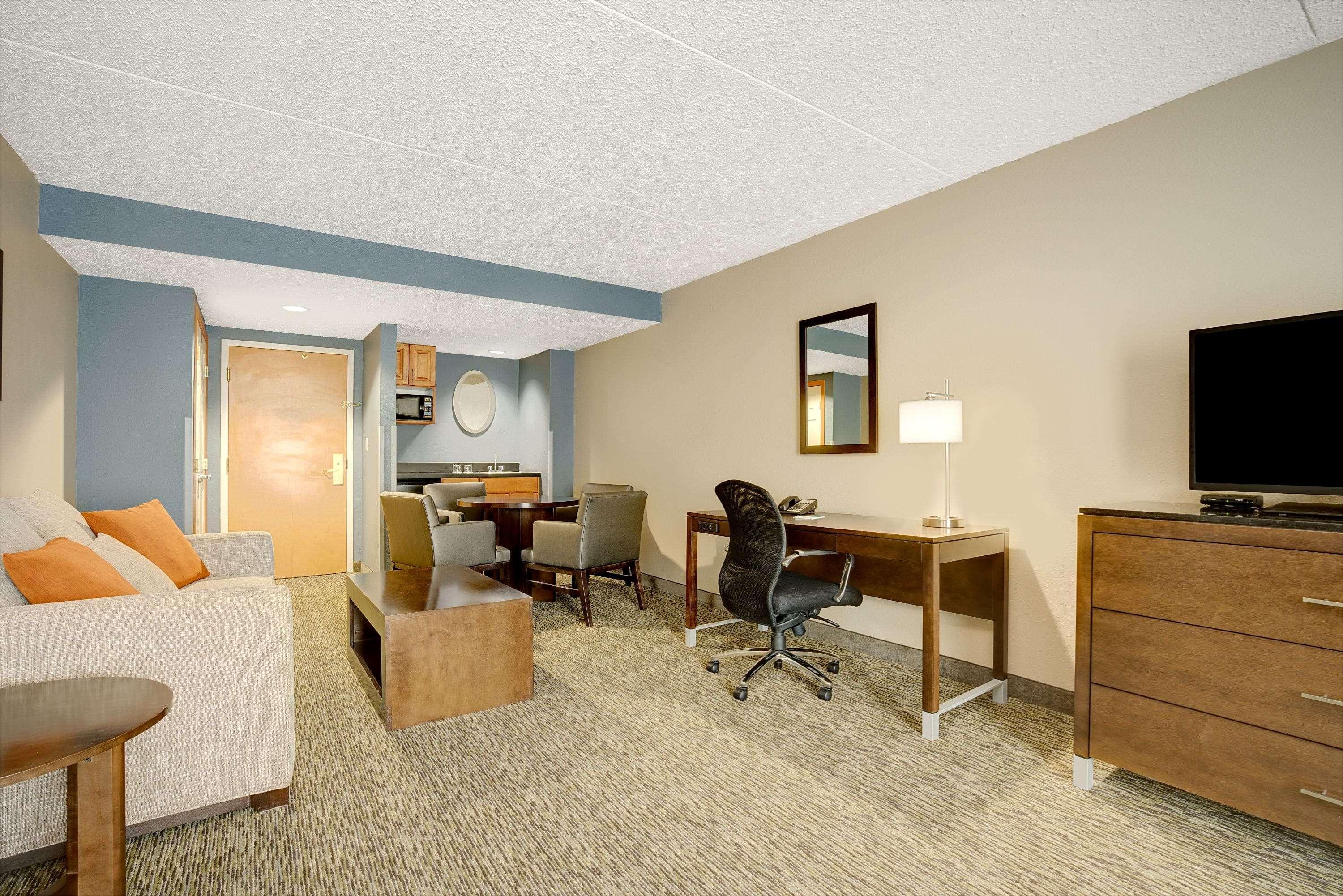Wingate By Wyndham Hotel Fargo