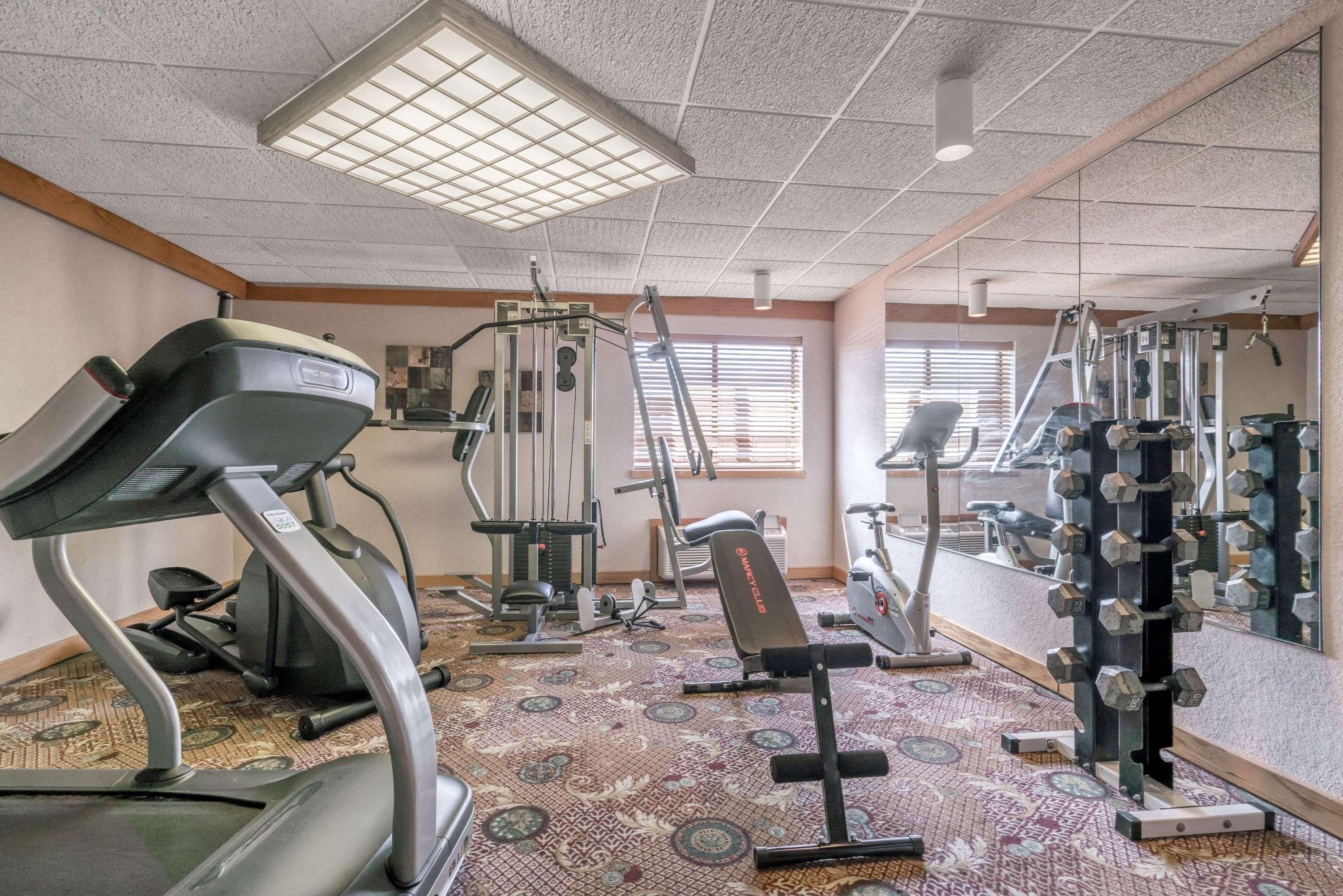 Ramada By Wyndham Hotel Fargo
