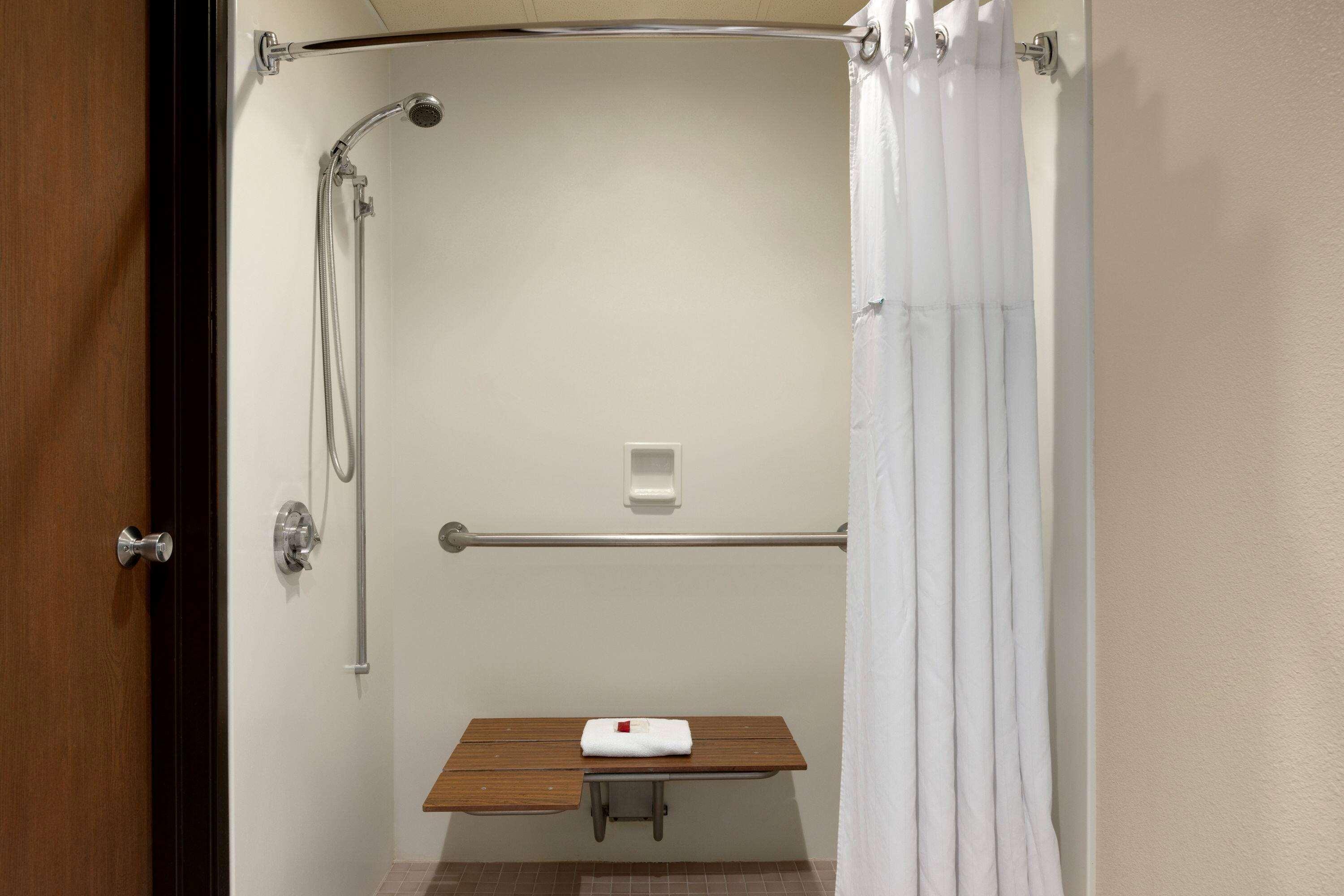 Ramada By Wyndham Hotel Fargo