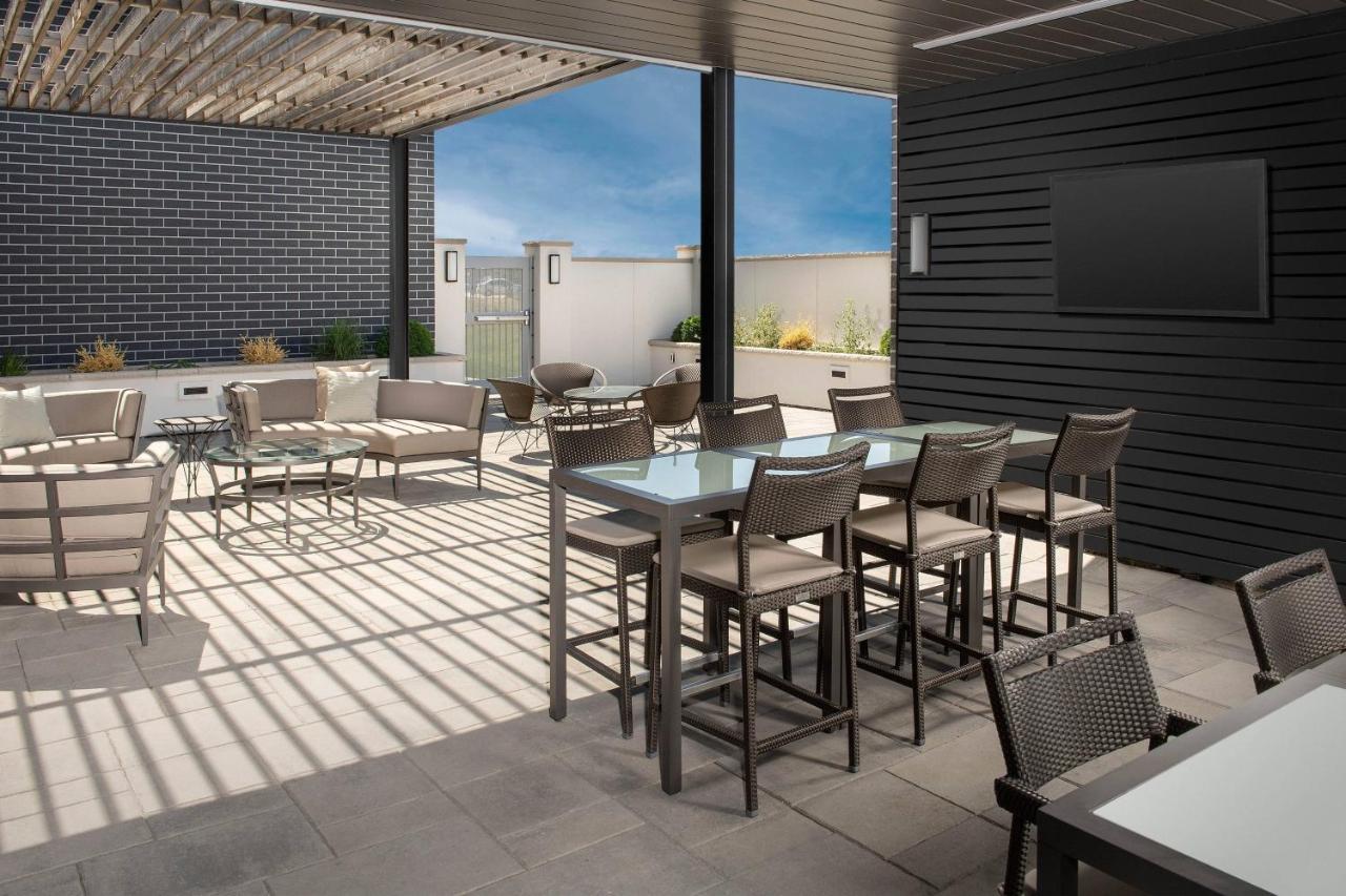 Courtyard By Marriott Fargo