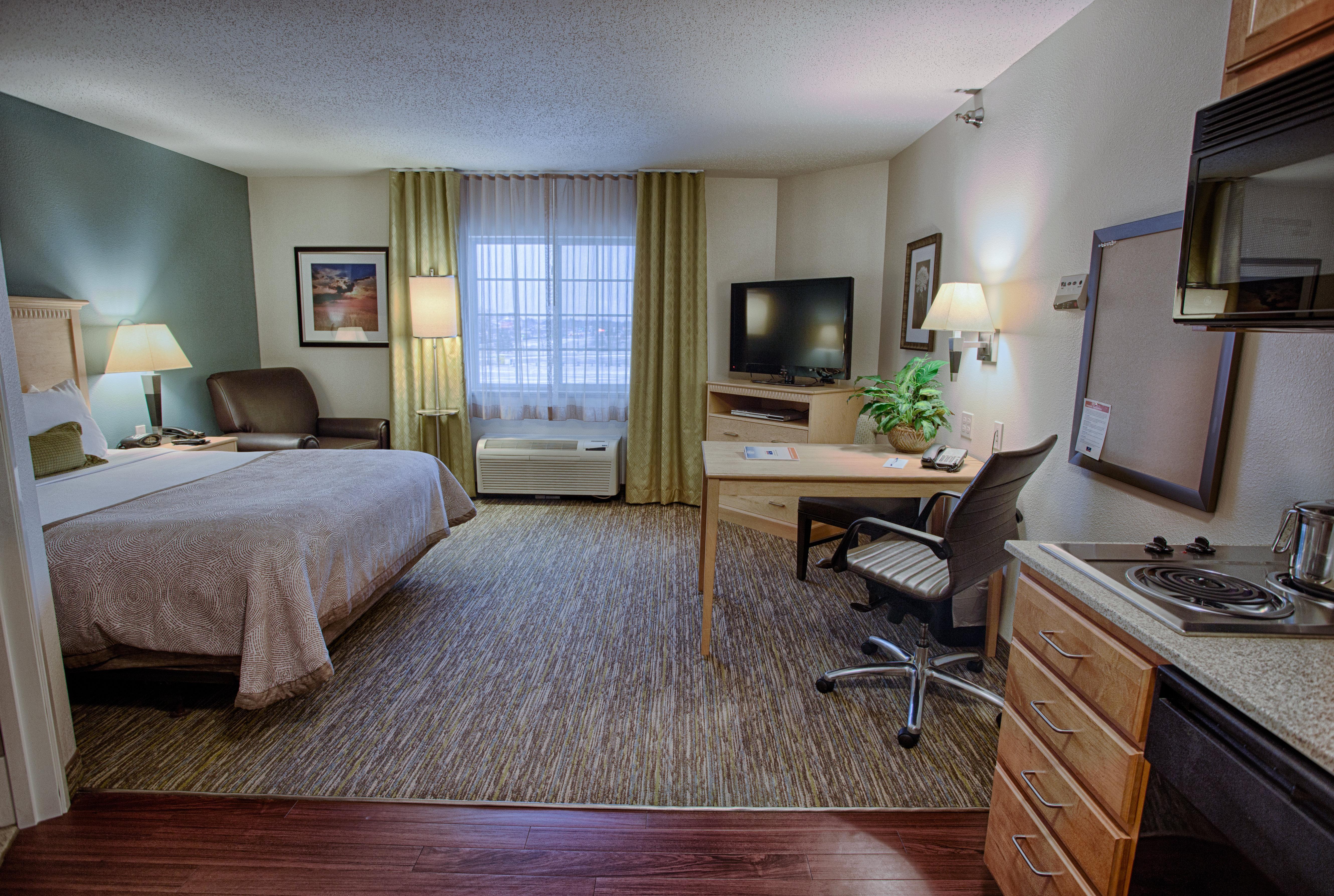 Candlewood Fargo-north Dakota State By Ihg