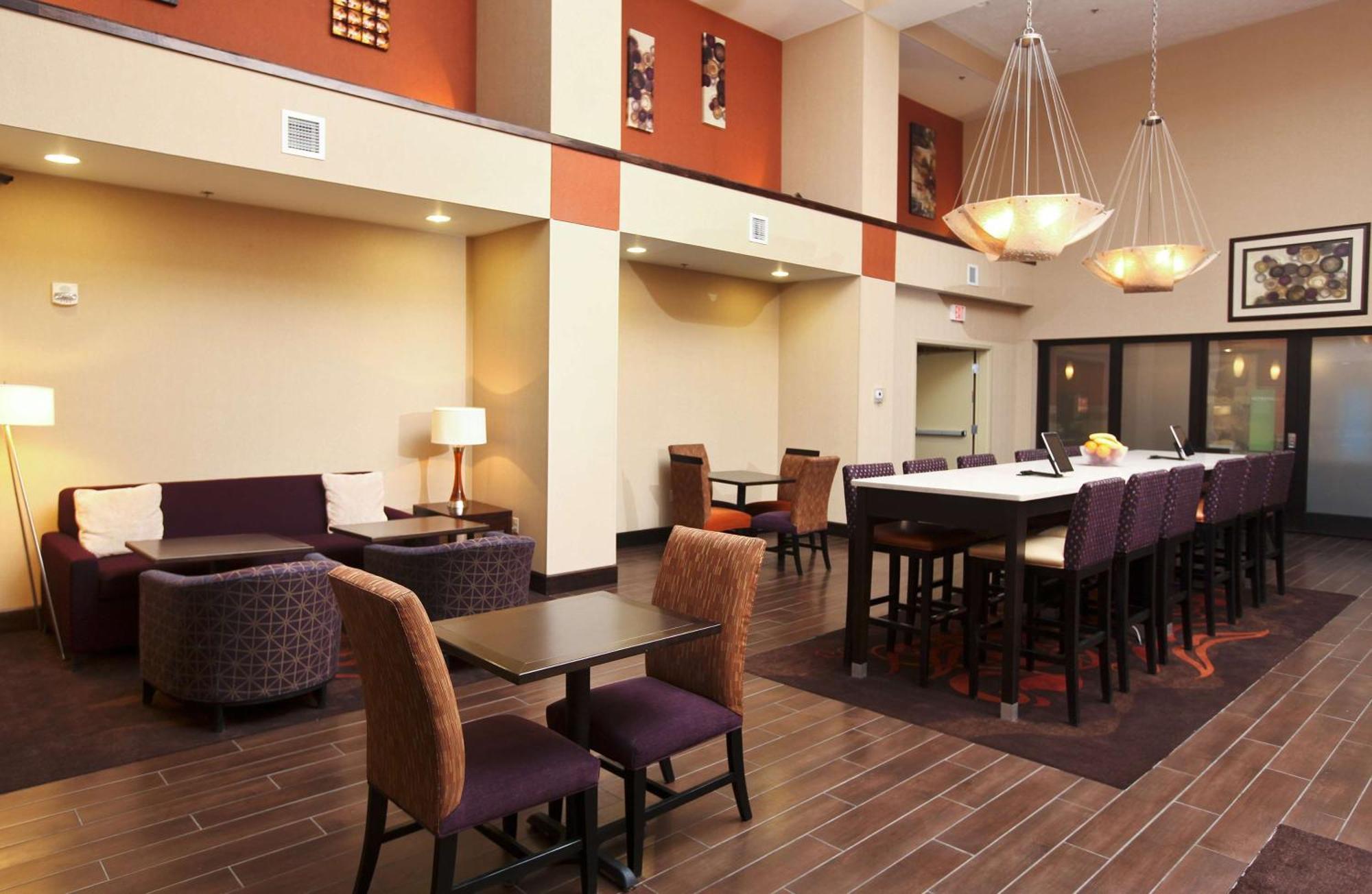 Hotel Hampton & Medical Center 3*