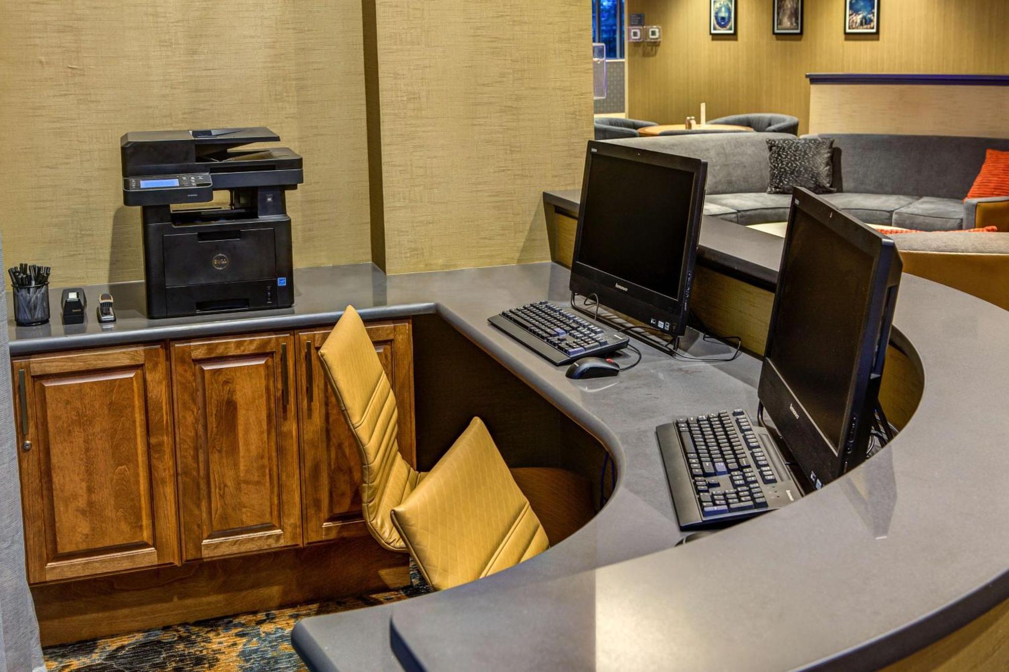 Doubletree By Hilton West Sanford Medical Center Area Hotel Fargo