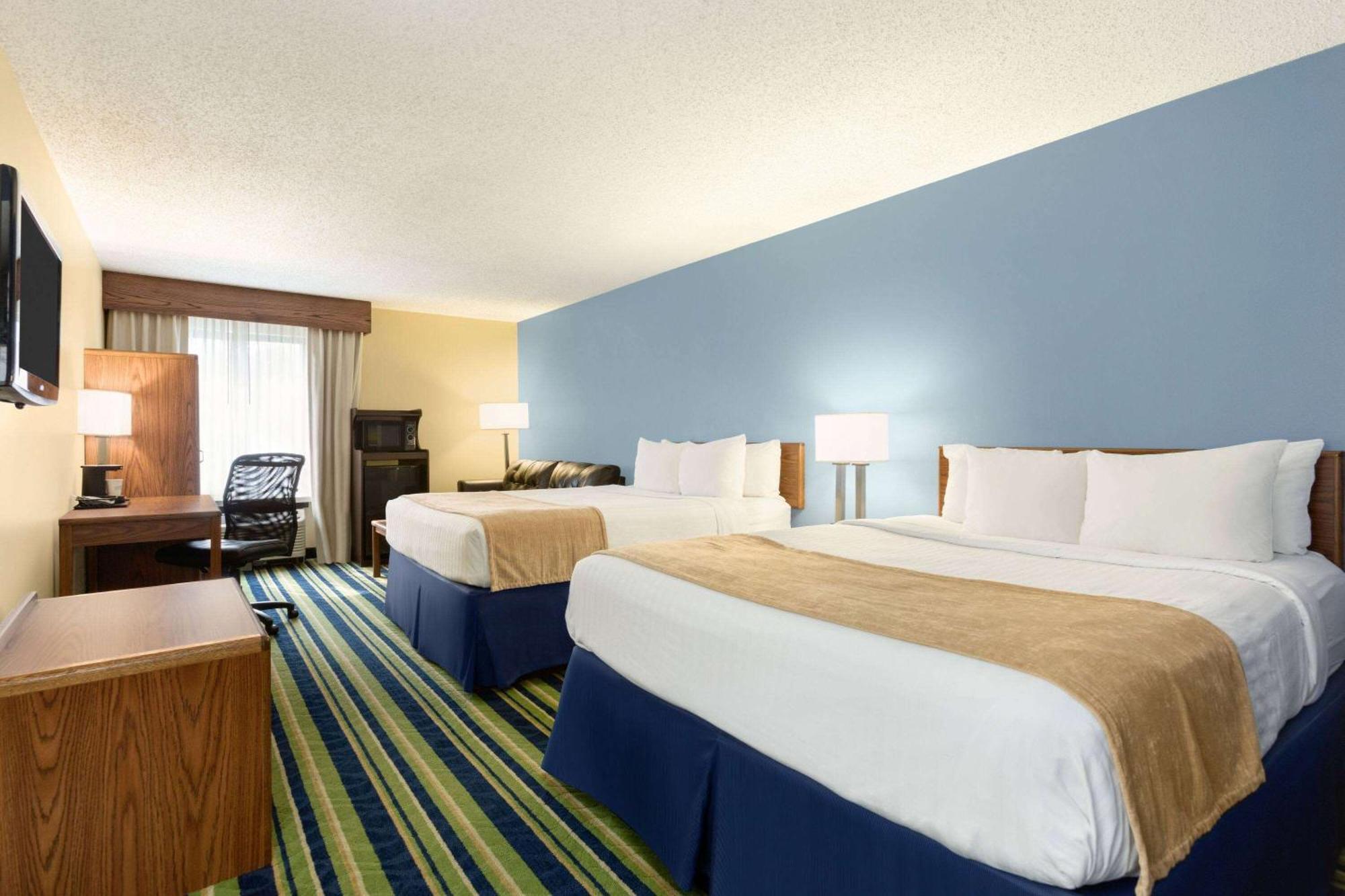 Hotel Days By Wyndham - West Acres Fargo