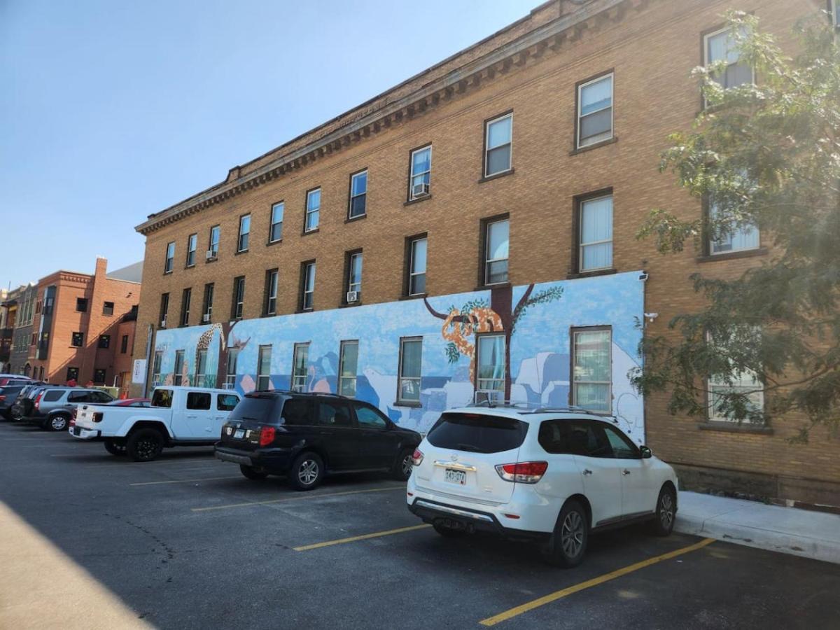 Downtown-near Sanford Hospital-convenient Location Apartment *