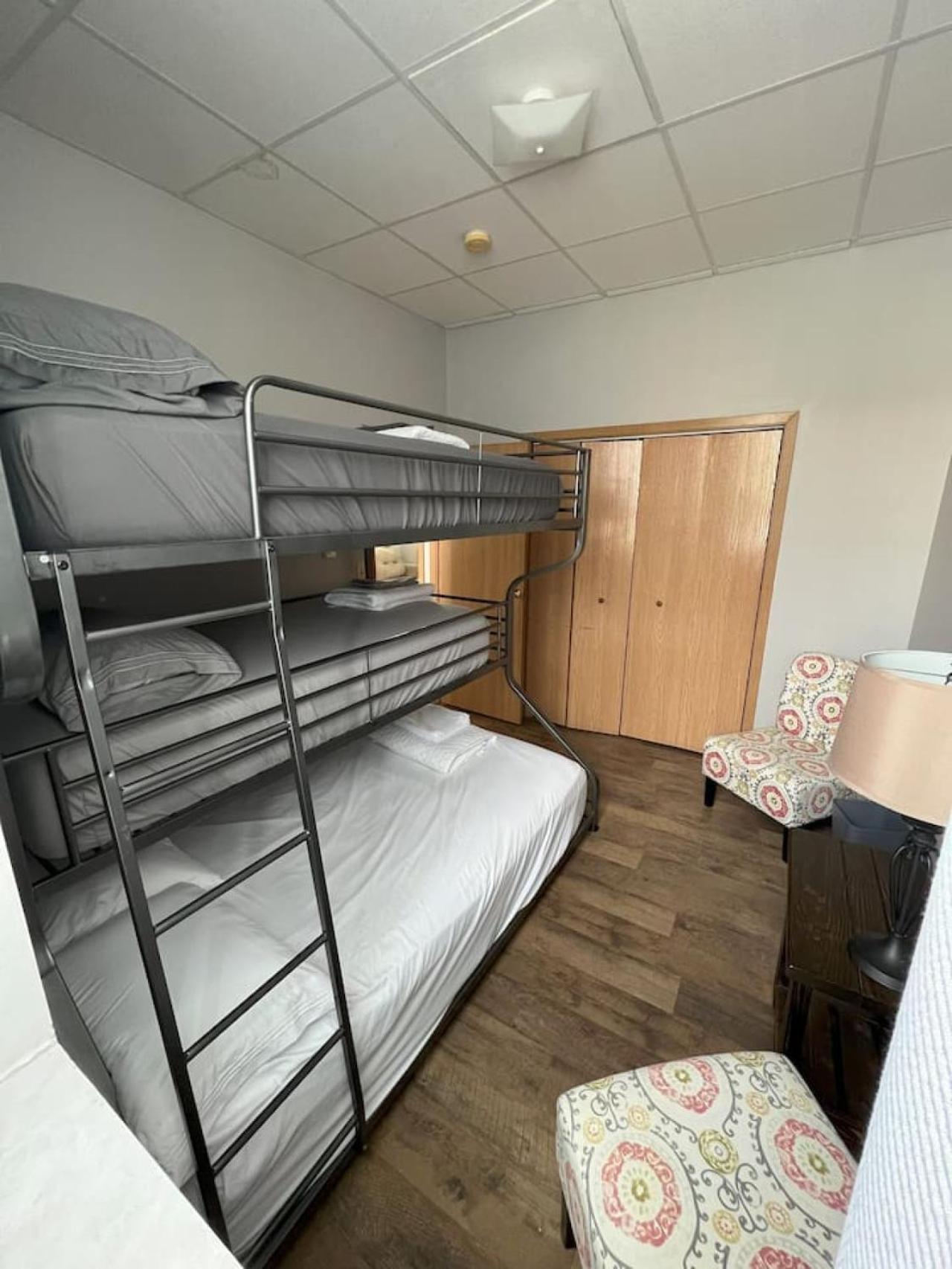 Downtown-near Sanford Hospital-convenient Location * Fargo