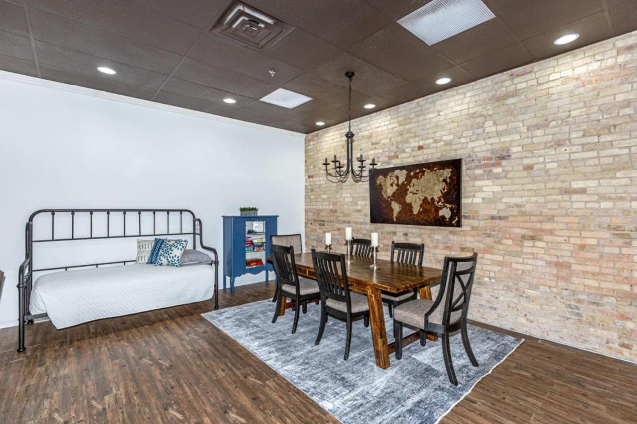 Your Next Cozy Retreat Friends Pets Welcome * Fargo