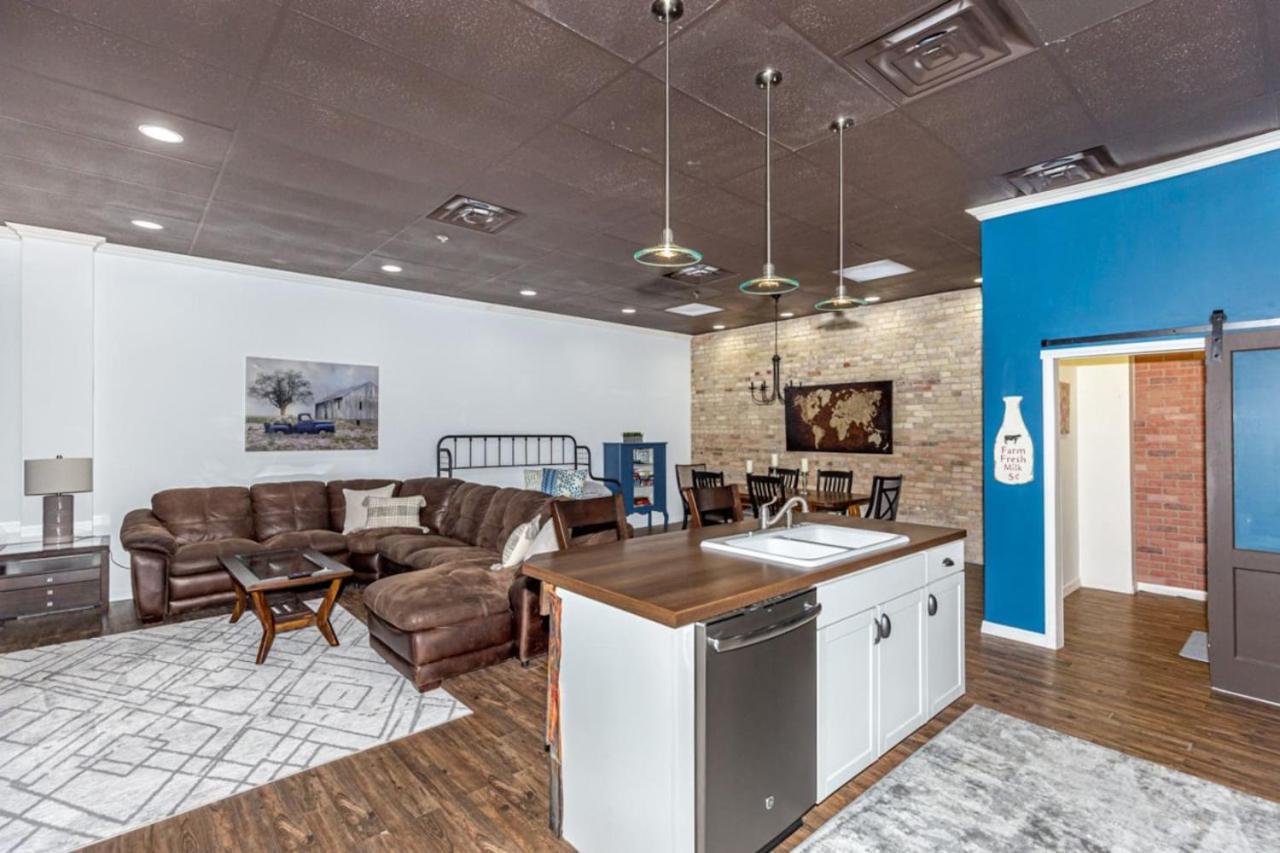 Your Next Cozy Retreat Friends Pets Welcome * Fargo