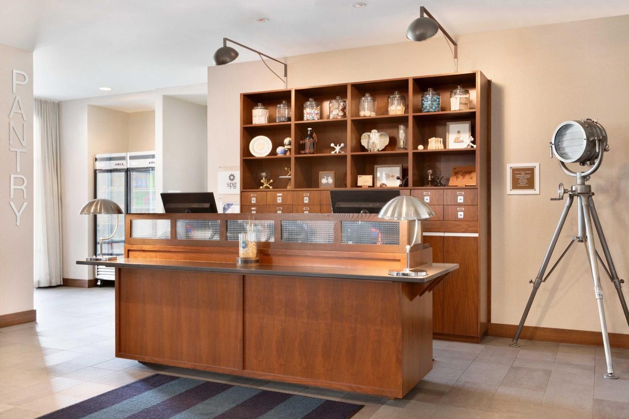 Hotel Four Points By Sheraton Medical Center