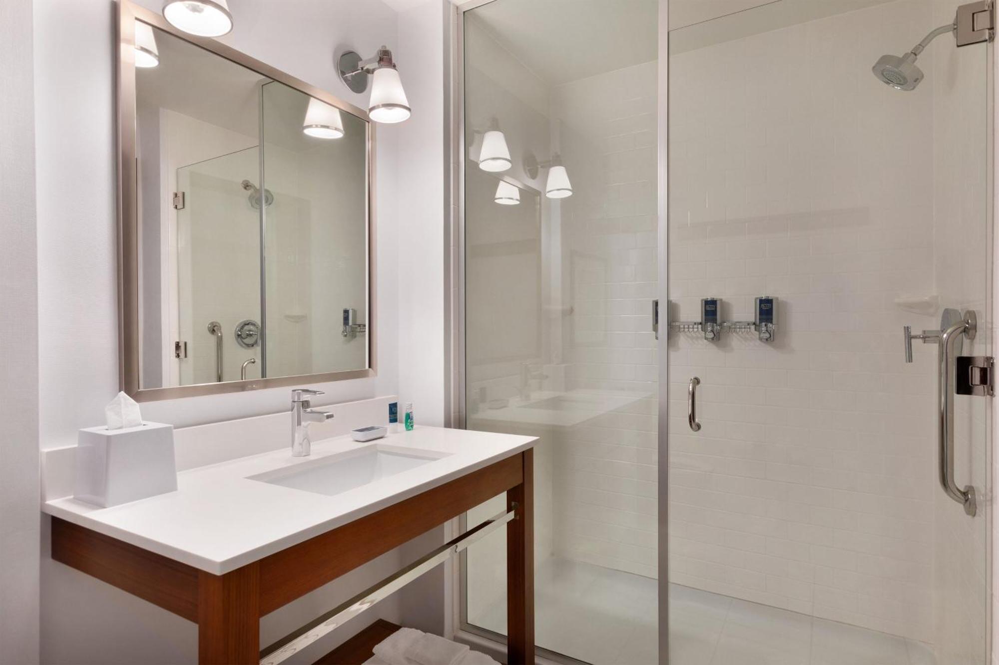 Four Points By Sheraton Medical Center
