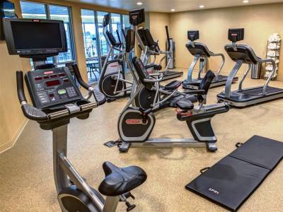 Doubletree By Hilton West Sanford Medical Center Area Hotel Fargo