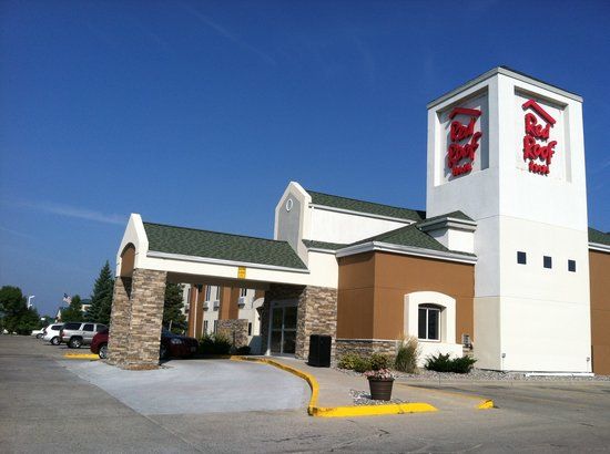 Red Roof - I-94/medical Center Motel Fargo
