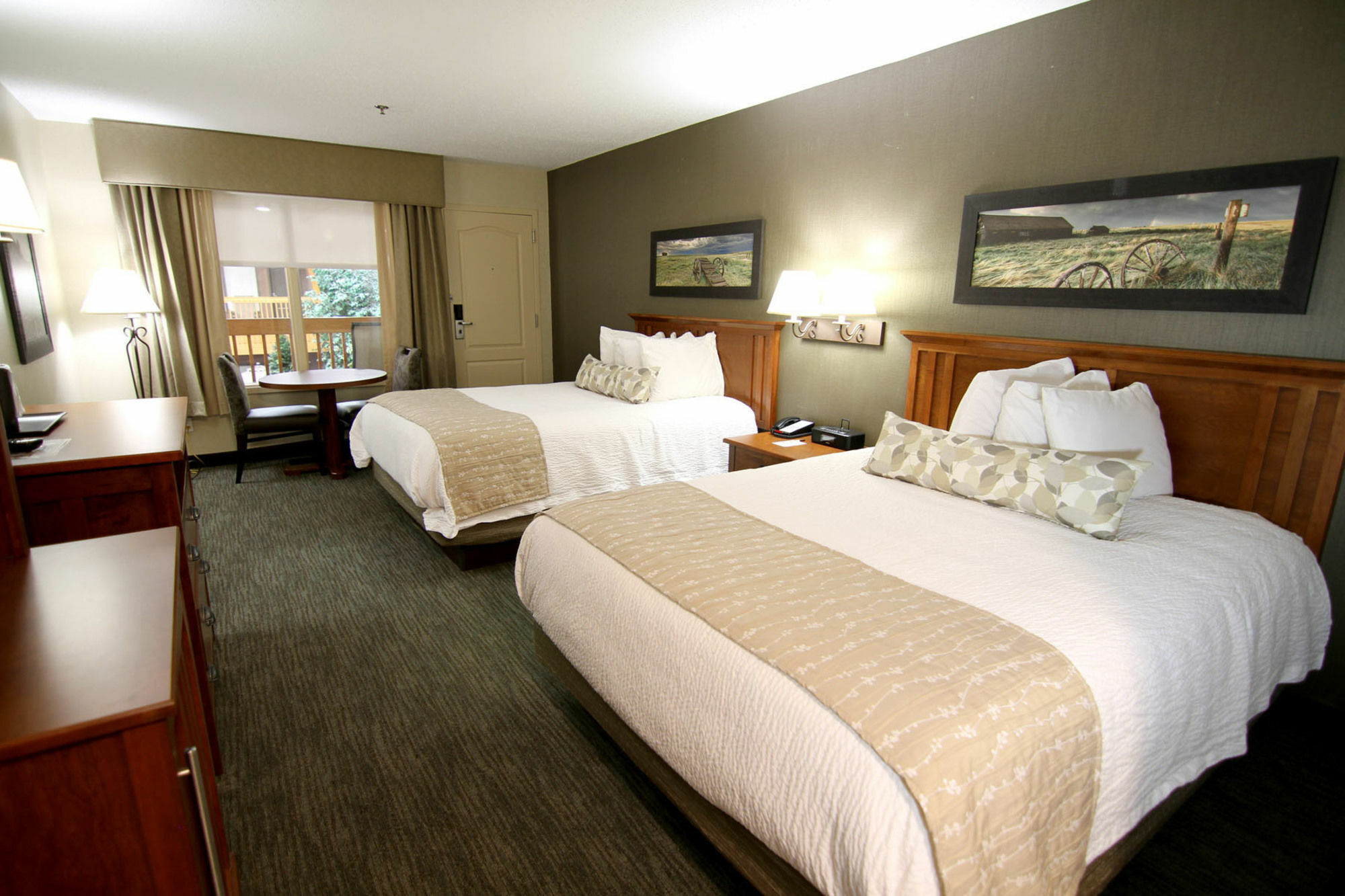 Hotel C'mon & 2*