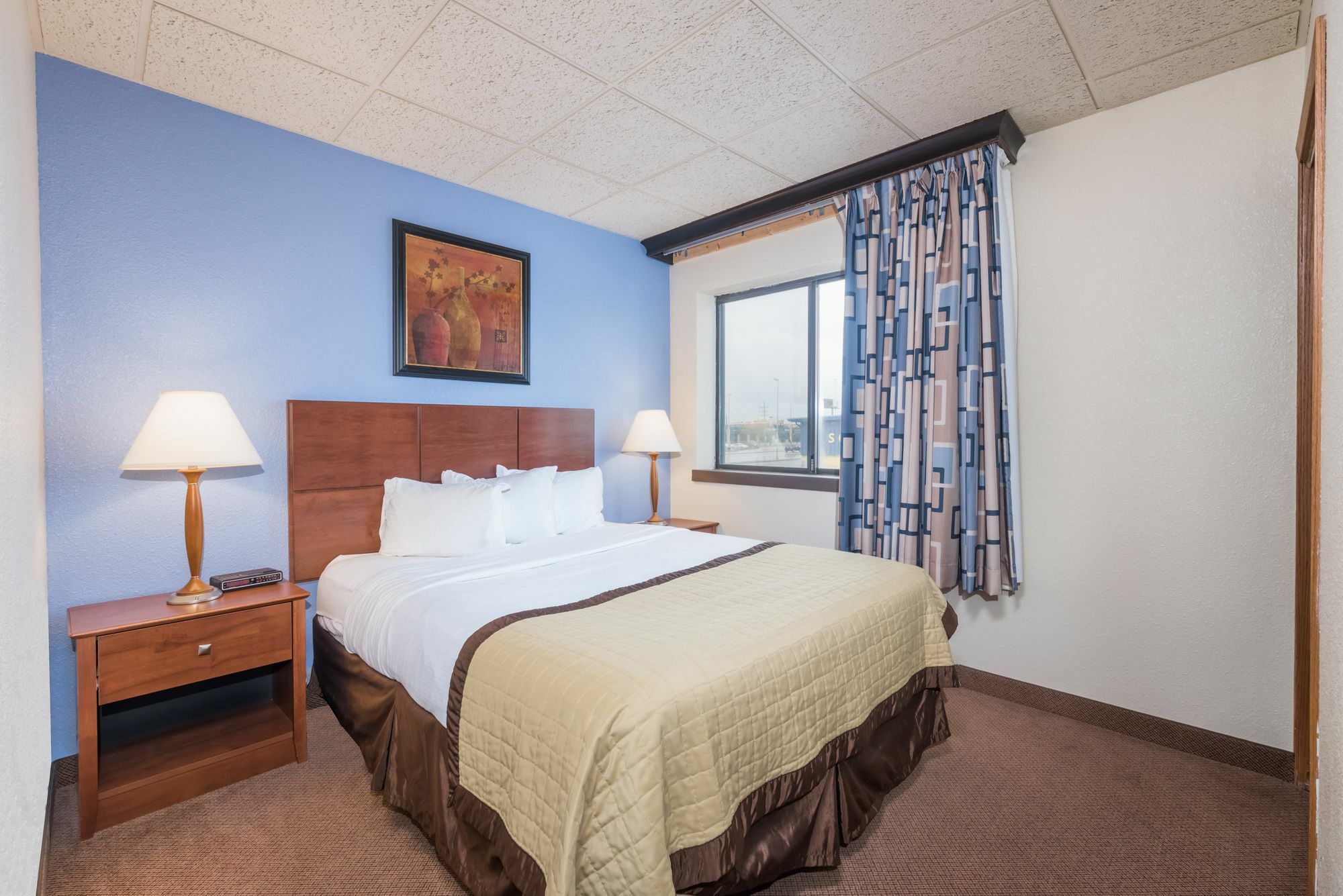 Ramada By Wyndham Hotel