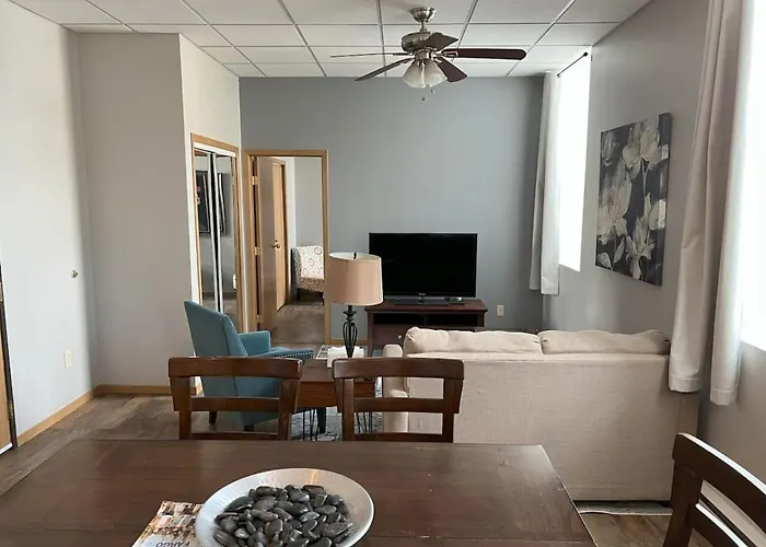 Downtown-Near Sanford Hospital-Convenient Location