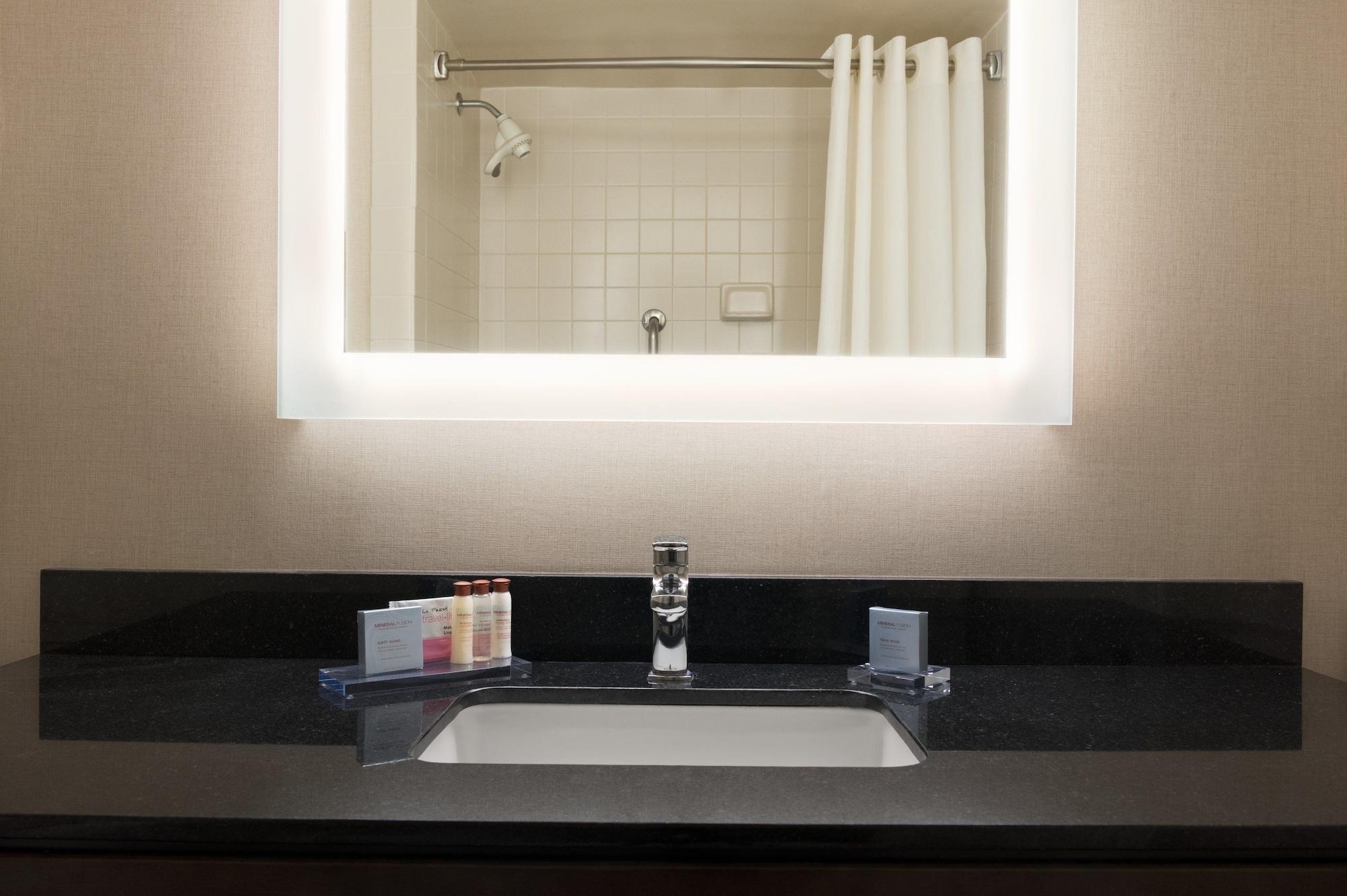 Hotel Wingate By Wyndham 3*