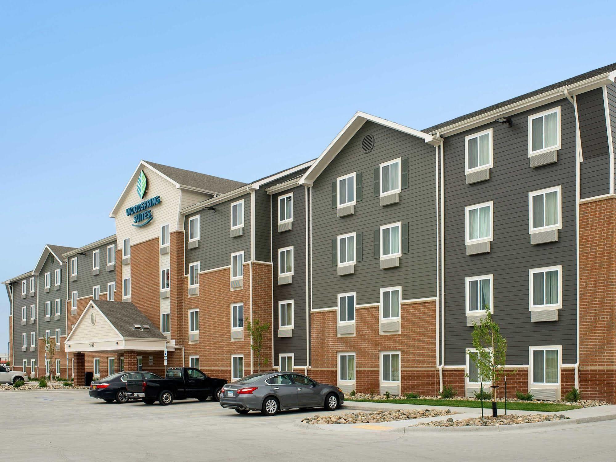 Woodspring North Near Ndsu Hotel 2*